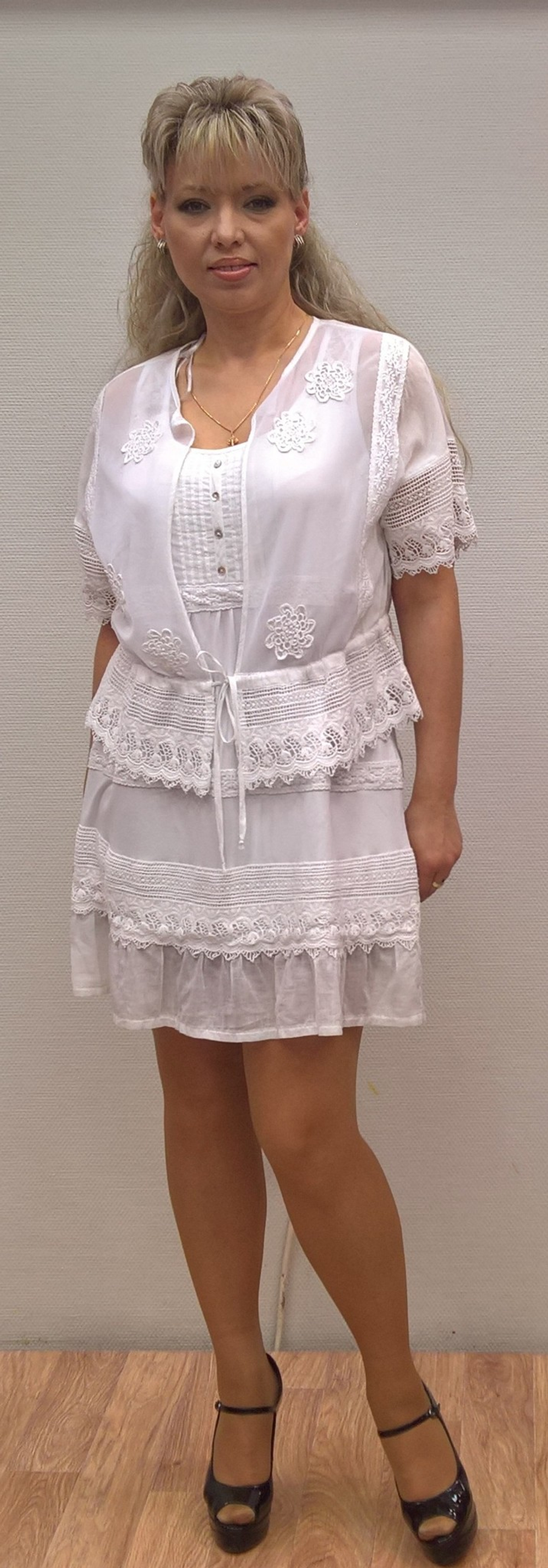 Белая хлопковая двойка (длинная туника и короткое болеро)