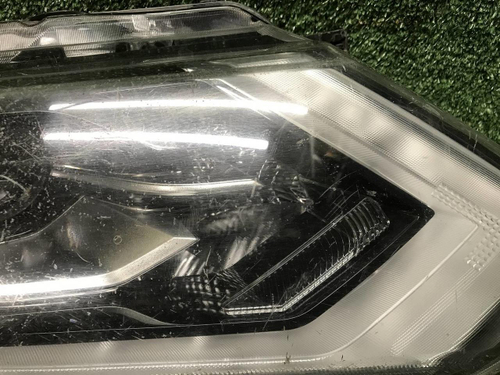 Битая Фара правая Nissan X-Trail T32 (17-22) LED