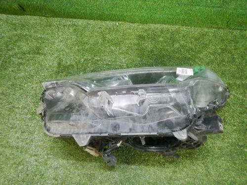 Фара левая Toyota Rav 4 CA40 (2015-2019) LED