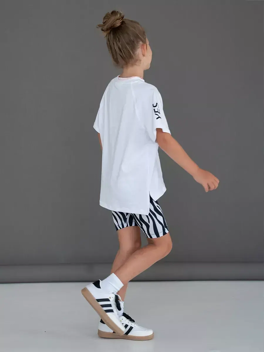 Спортивный костюм для девочки летний футболка и шорты