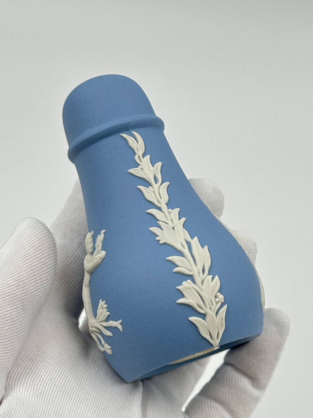 Солонка Wedgwood