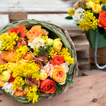 🌸☀️ композиция Весенний водоворот — садовые и ароматные розы + душистая пушистая мимоза — в коробке — 8 марта у Феи