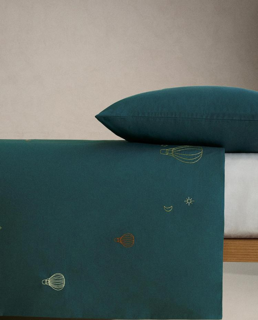 ZARA HOME ДЕТСКИЙ ПОДОДЕЯЛЬНИК С ВЫШИВКОЙ, ЗЕЛЕНЫЙ