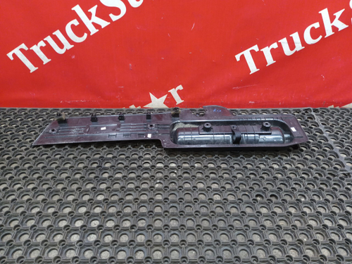 Накладка порога левого 2020г.