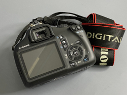 Canon EOS 1100D Kit 18-55mm 17.000 кадров