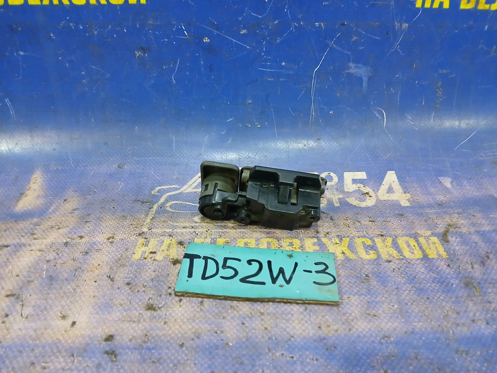 Бардачок пассажирский SUZUKI ESCUDO 2000