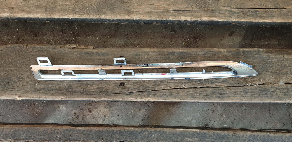 Молдинг решетки радиатора Mercedes GLC (X253) 15-19 Б/У Оригинал A2538880185