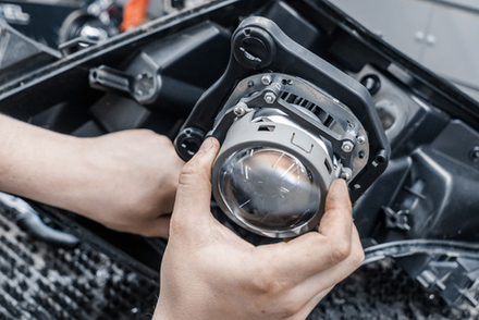 Установка линз в фары авто от 10 000₽