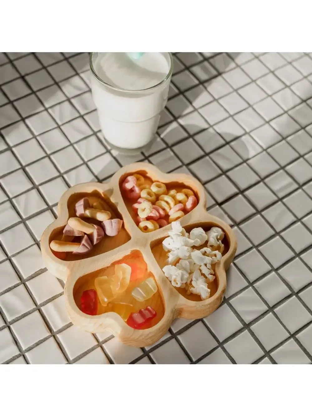 Деревянная менажница "Клевер" из кедра