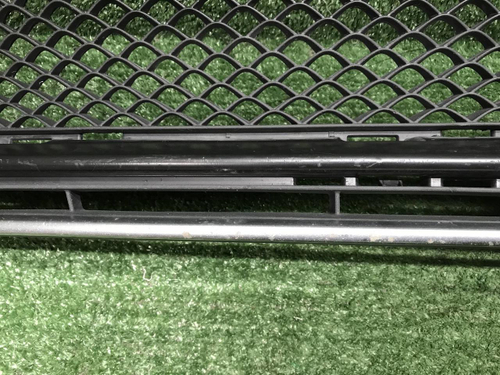 Решетка переднего бампера Mercedes C w205 (18-23)