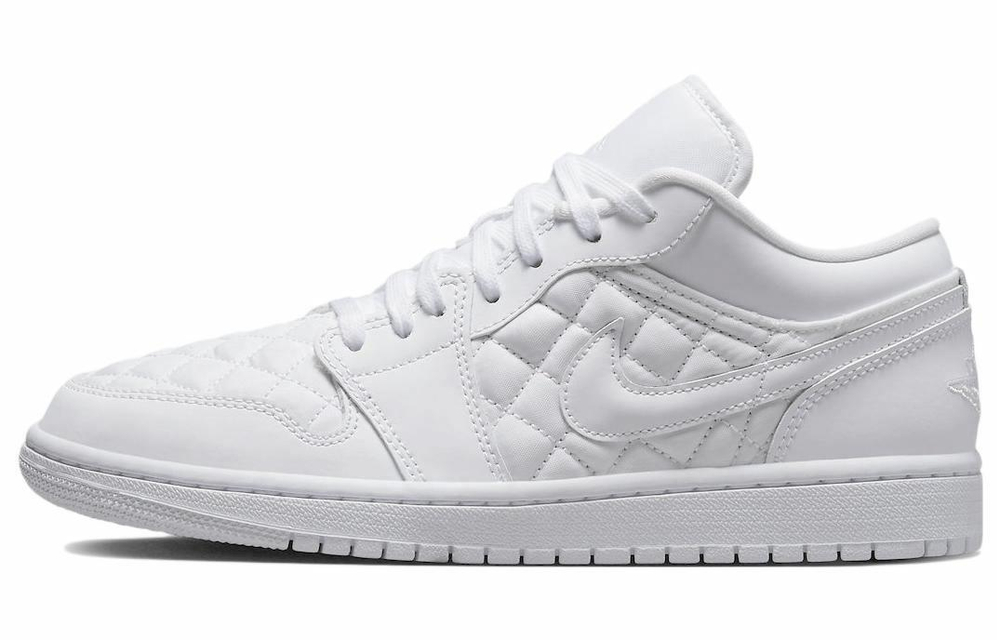 Кроссовки Jordan Air Jordan 1 Low Quilted "Triple White" (Женская размерная сетка)