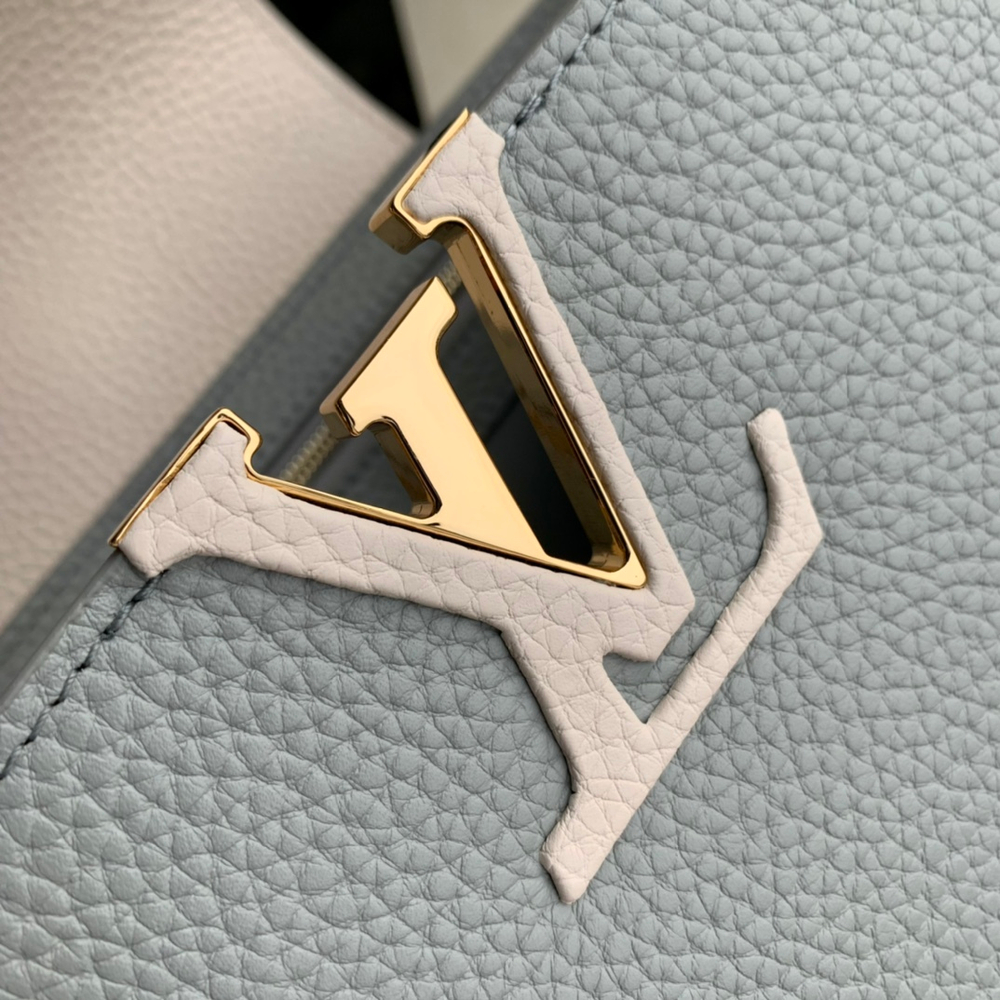 Louis Vuitton Capucines MM