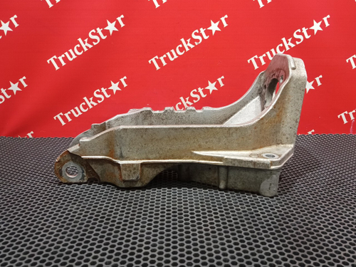 Кронштейн кабины передний правый