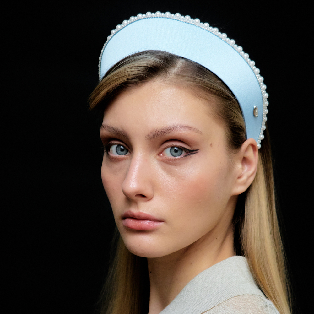 Кокошник голубой с жемчужным декором