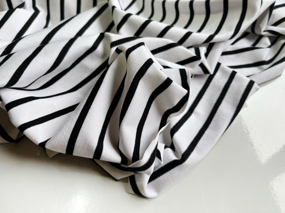 ЧЕРНЫЕ ПОЛОСКИ НА БЕЛОМ - Кулирка с лайкрой, компакт пенье (КРВ704 Олеся)