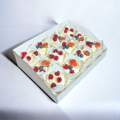 Коробка под капкейки с пластиковой крышкой 310*235*100 мм (12) (белая/белая) гофрокартон НОВИНКА