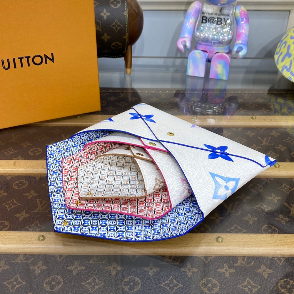 Louis Vuitton Kirigami Pochette