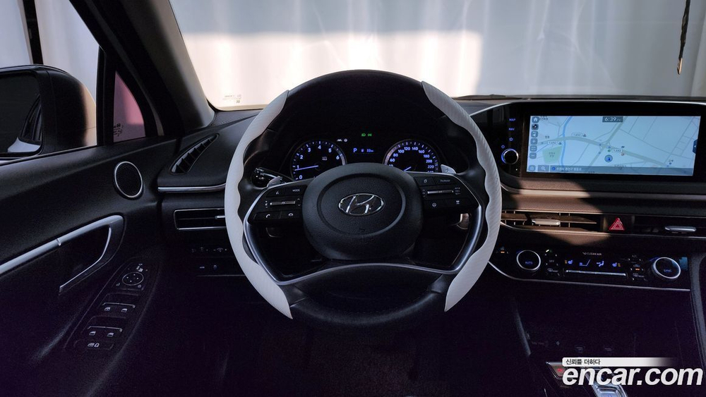 Hyundai Sonata (DN8) 2.0 (04.2020)