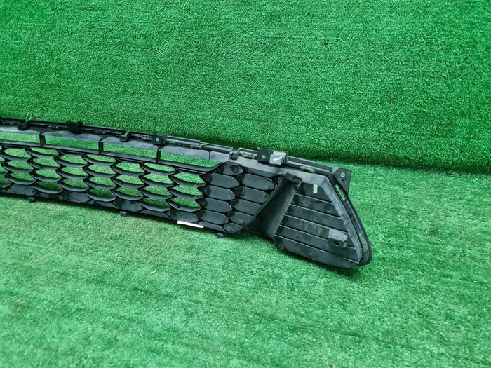 Решетка переднего бампера Kia Ceed 3 (2018-2021)