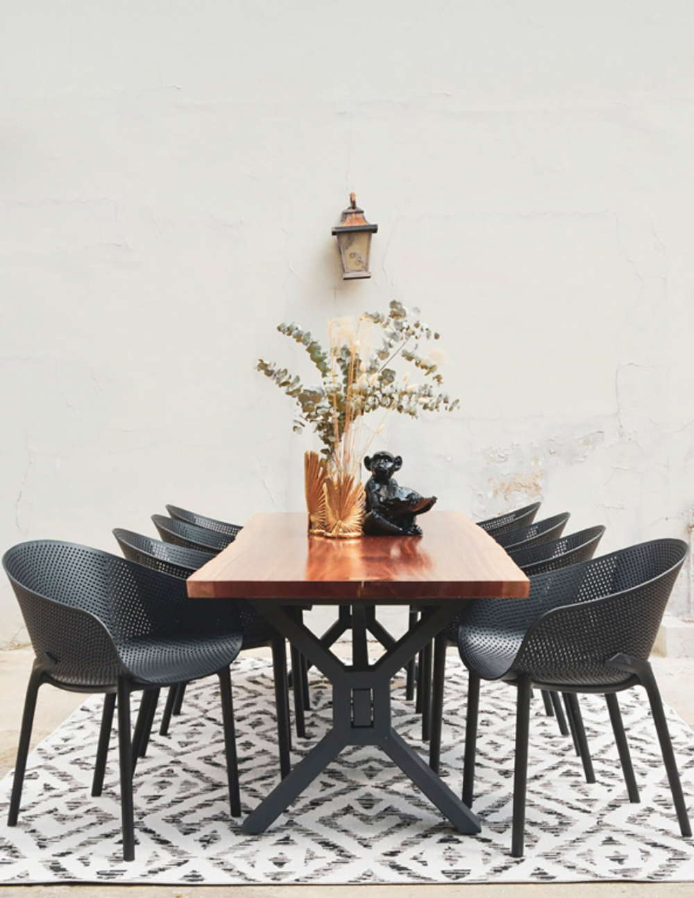 Кресло пластиковое, Siesta Contract Sky, черный