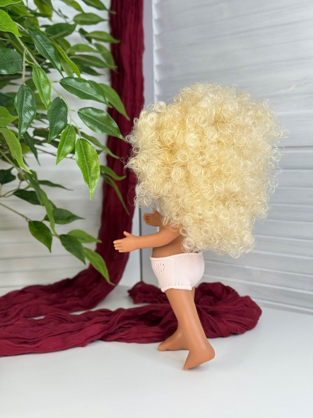 Кукла Nines виниловая 30см MIA LATINA без одежды (3000WL8A1)