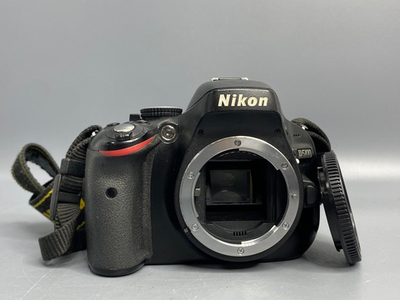 Nikon D5100 Kit 18-55mm 30.000 кадров