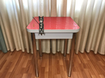 Маленький кухонный раскладной стол Red