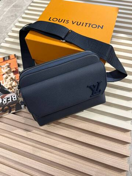Сумка через плечо Louis Vuitton