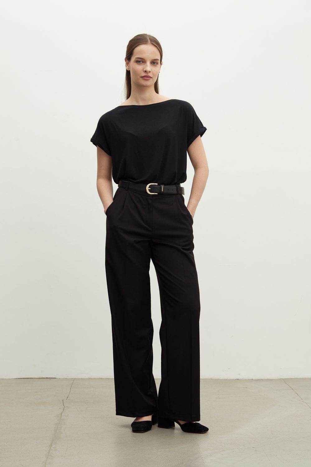 Топ лодочка черная