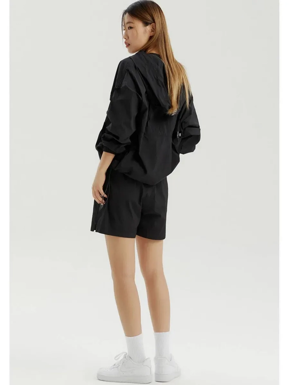 Шорты нейлоновые с завязками