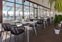 "Руссо" обеденный стол из HPL 150х80см, цвет "молочный"