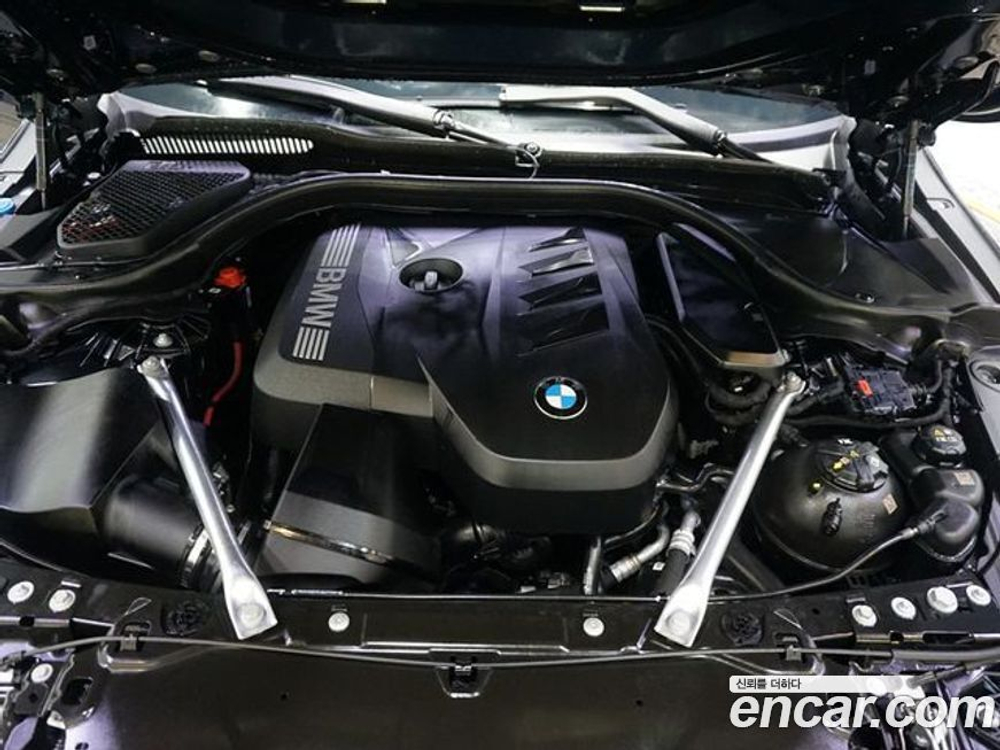 BMW 5 Series (G60) 520i M Sports (02.2024)
