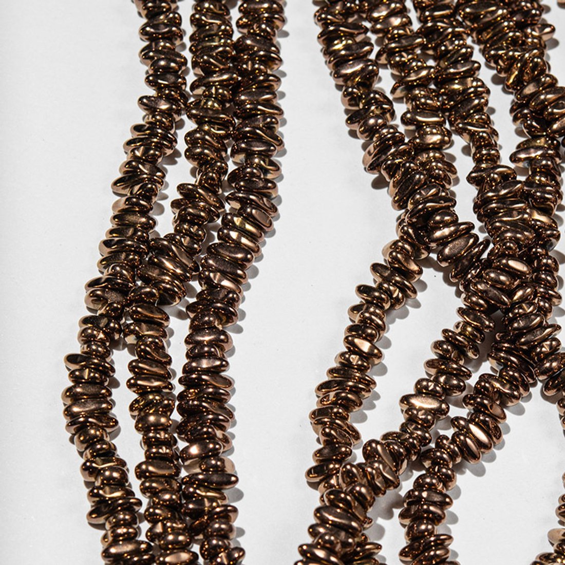 Гематин (гематит), оттенок "Бронза", тонкий фриформ 6-8*2,5мм