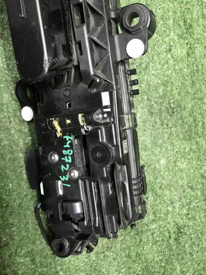 Ручка двери передняя правая RR Vogue 5 L460 21-нв