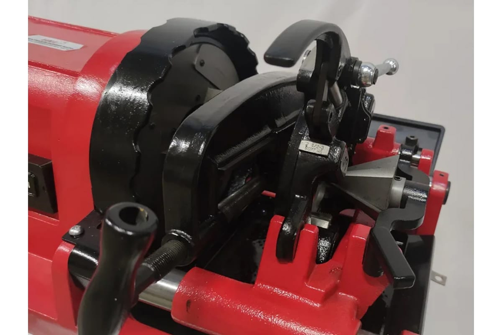 Резьбонарезной станок VOLL V-Matic A3