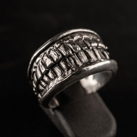 Зубастое кольцо