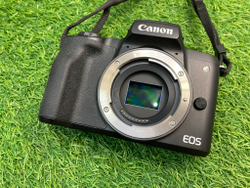 Canon EOS M50 Kit 15-45mm 3.5-6.3 IS STM