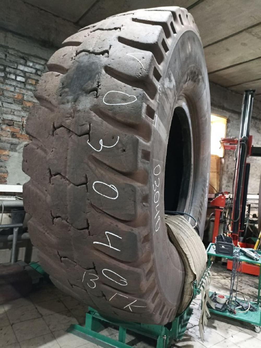 33.00R51 Michelin XDR2 шина б/у