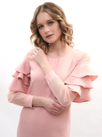 Платье с воланами на рукавах