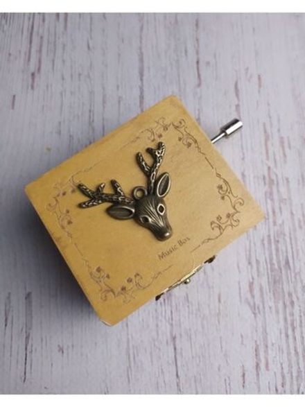 Музыкальная деревянная шкатулка "Олень"