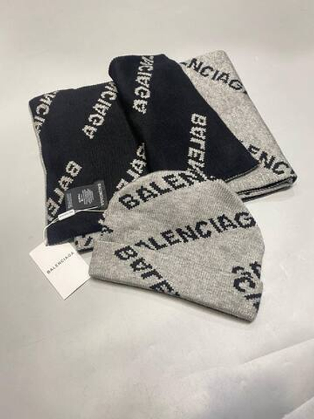 Комплект шапка и шарф Balenciaga