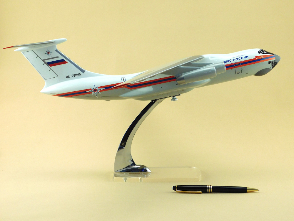 Модель самолета Ил-76ТД (М1:100, МЧС России, RA-76845, Михаил Водопьянов)