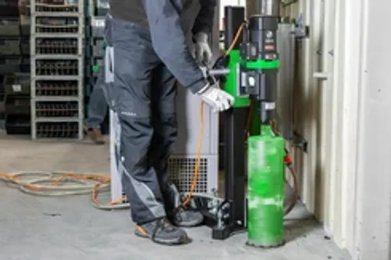 Борфреза твердосплавная LENZ форма B (цилиндр с торцовыми зубьями), 6х18х6х50 мм, насечка №3, с покрытием, арт. LZBB 050 C3