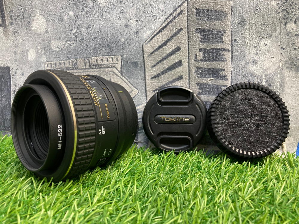 Tokina AT-X 35mm f/2.8