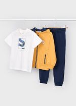 спортивный костюм с футболкой