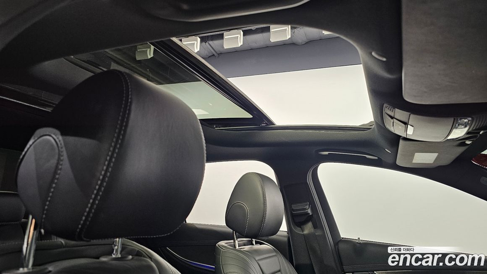 Mercedes-Benz E-Class W213 E350 4MATIC AMG Line (09.2019)