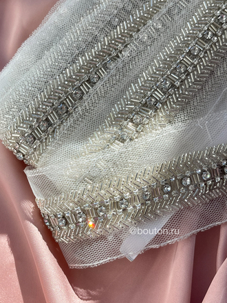 Тесьма стразы стеклярус бело-серая