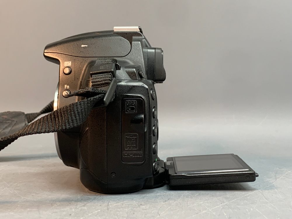 Nikon D5000 kit 18-55mm 22.000 кадров