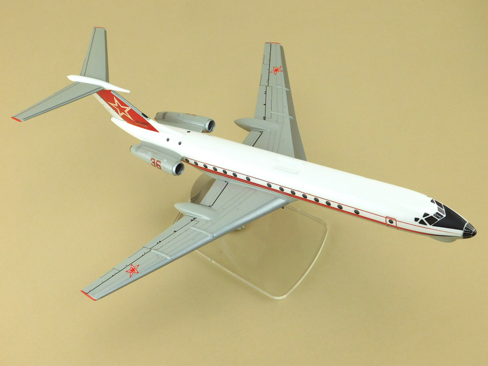 Модель самолета Ту-134Ш (М1:100, ВВС России, RF-66031, 36)