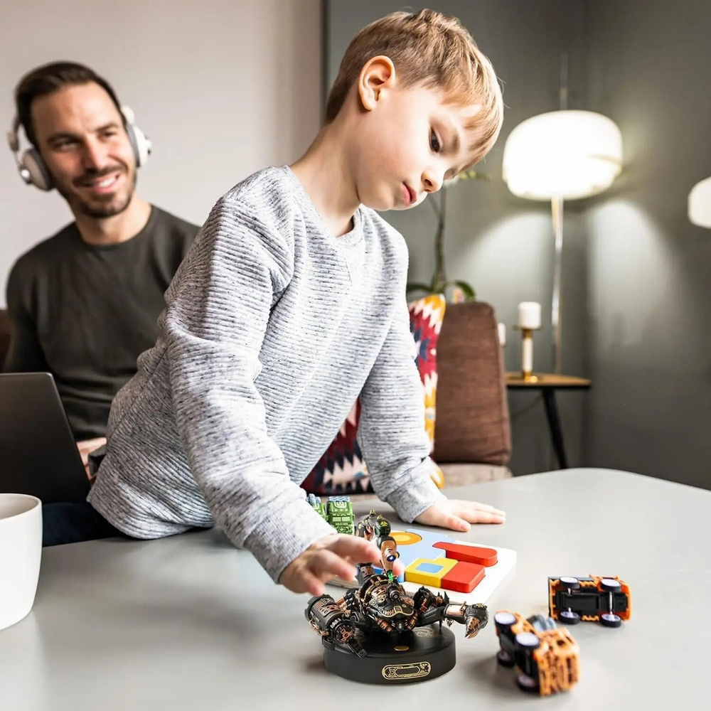 Сборная модель Имперский скорпион MI04 (Emperor Scorpion) (ROKR)